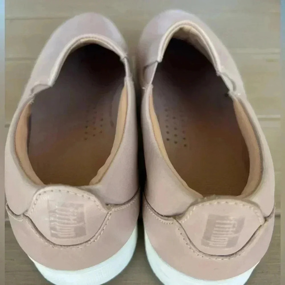 FITFLOP SLIP-ON LEATHER SNEAKER IN Sz 7.5 - Picture 6 of 7